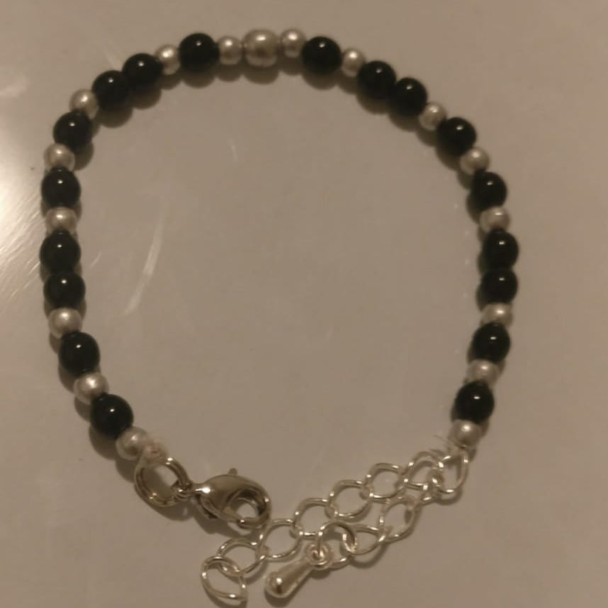Black and White Beads bracelet
